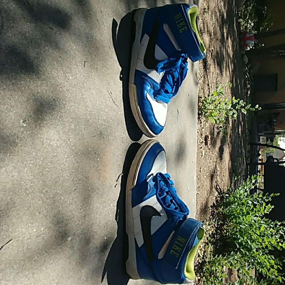 Blue white red green nike shoes Velcro